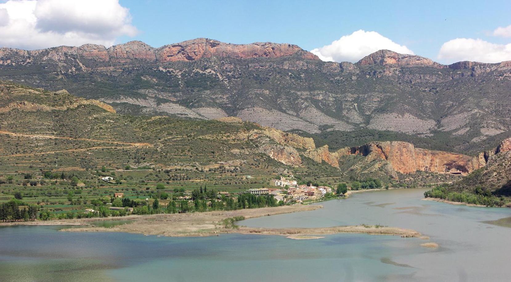 拉诺格拉露营地 Sant Llorenç de Montgai 外观 照片
